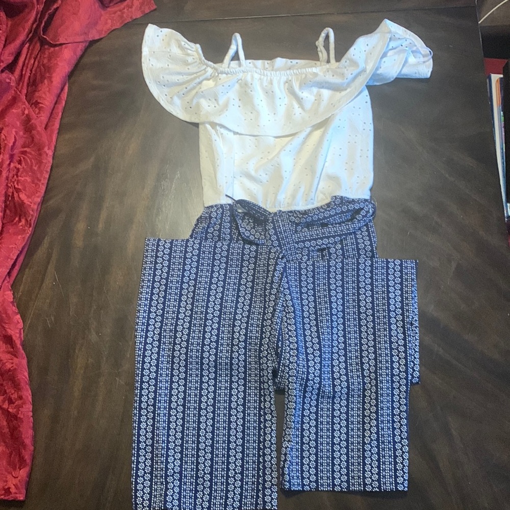 iZ Byer Girl Romper White/Blue one piece. Girls Size Large (14)
